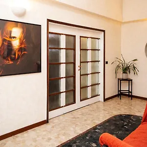 central-apartment-milan-20124.italymilanhotels.net/
