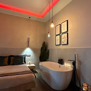 falco-suite-apartment.hotels-amalfi.com/